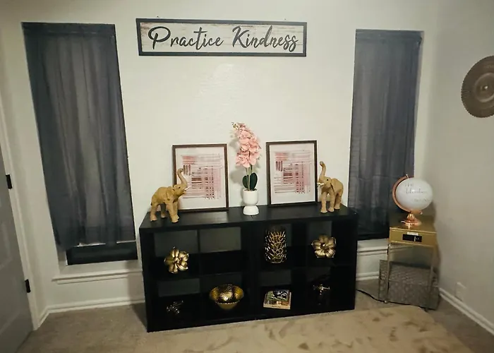 The House Of Serenity: Close To Fort Sill & Casino